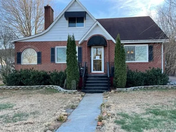 103 Burns St, Morganton, NC 28655