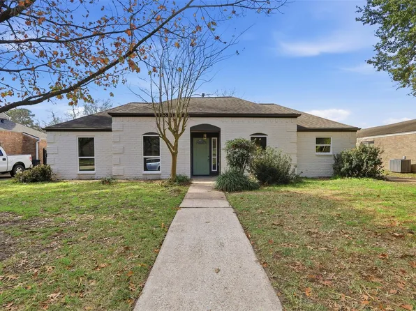 8203 Ivan Reid Dr, Houston, TX 77040