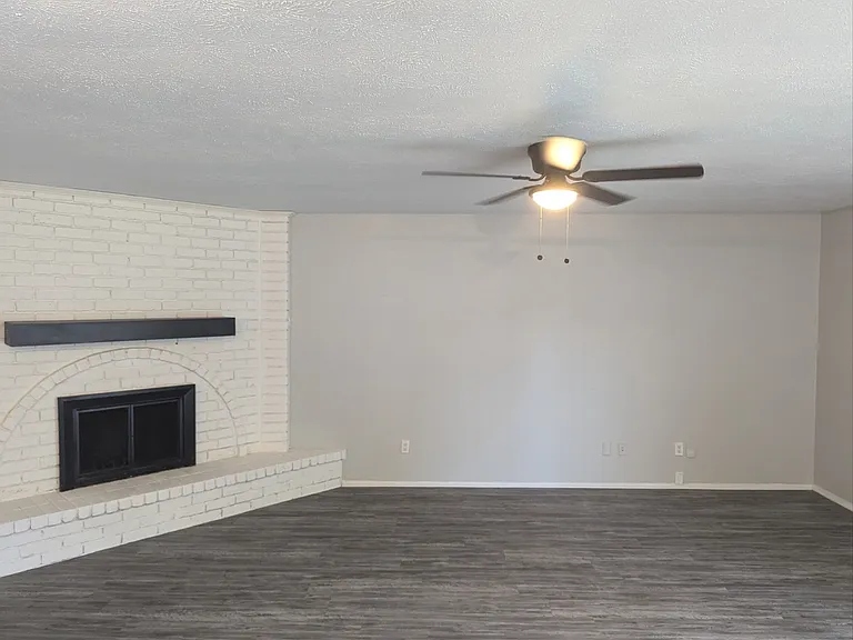 510 Woodcrest Way — Photo 11