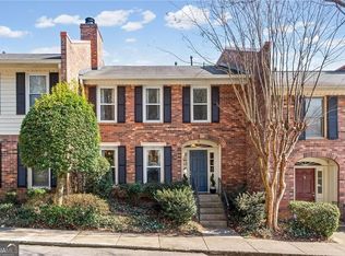 4 Queen Victoria Pl NE, Atlanta, GA 30342