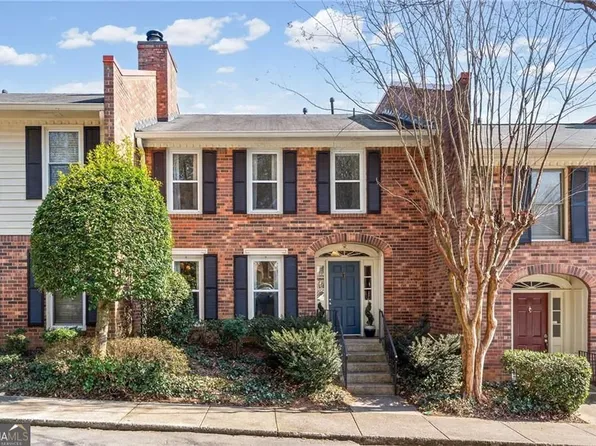 4 Queen Victoria Pl NE, Atlanta, GA 30342