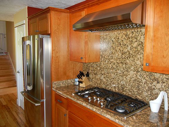 Full Granite Backsplash