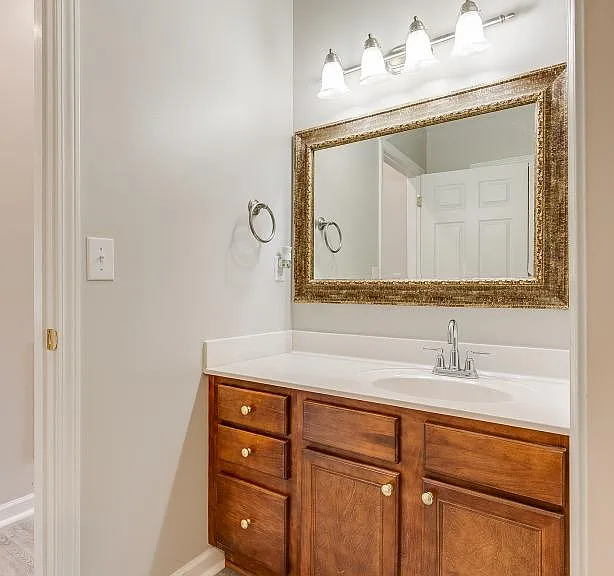 176 S Austin Springs Rd — Photo 22