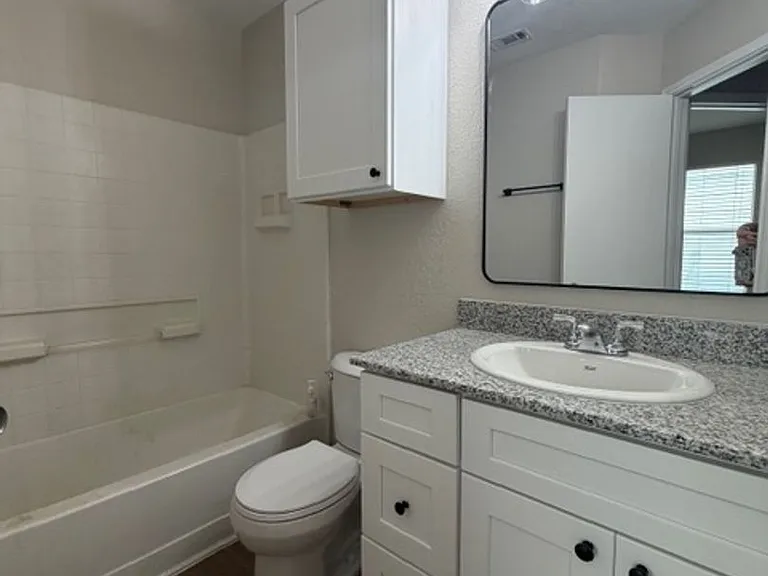 15209 Parrish Ln — Photo 17