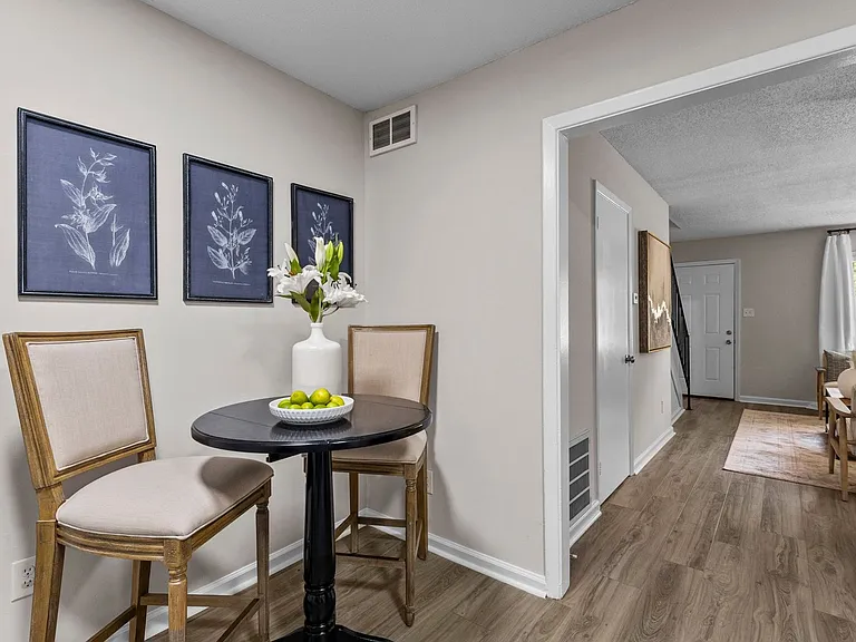 300 E McPherson Dr — Photo 22