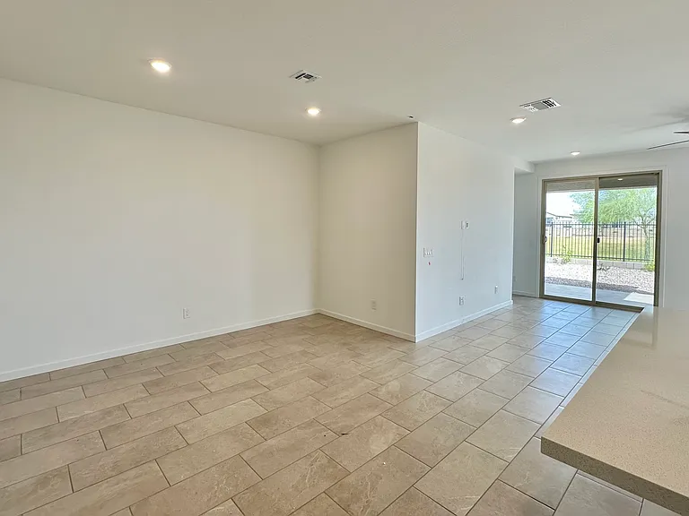 15598 W Hackamore Dr — Photo 12