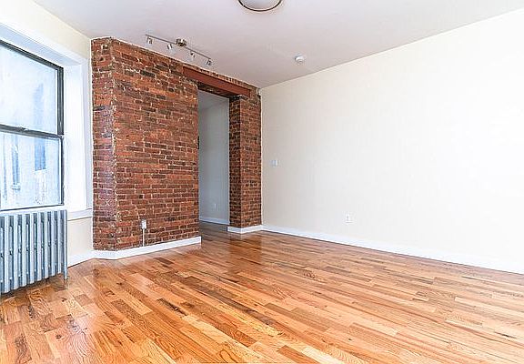 2nd image of 134 Boerum St APT E4