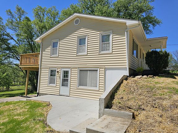 4th image of 213 E Sulphur St