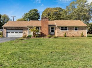 4520 Greenbriar Rd, Williamsville, NY 14221