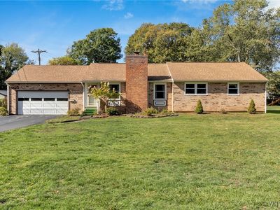 4520 Greenbriar Rd, Williamsville, NY, 14221