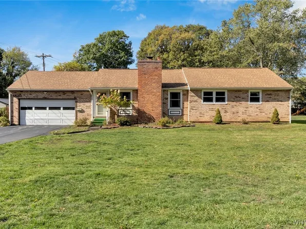 4520 Greenbriar Rd, Williamsville, NY 14221