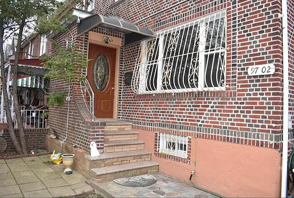 Rented by Amin Property Group Inc | media 39