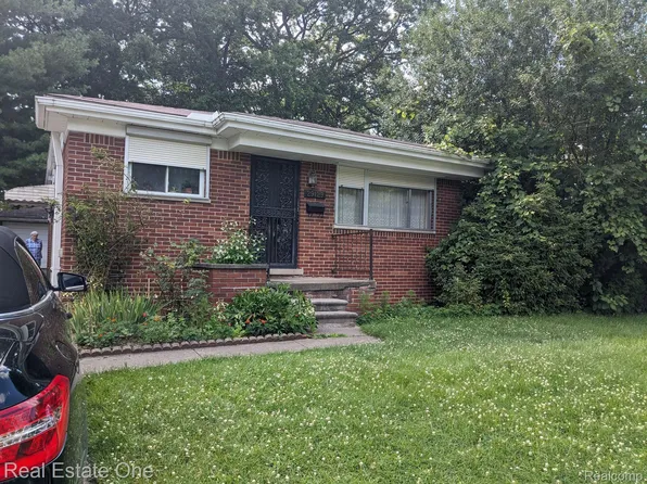 29129 Milton Ave, Madison Heights, MI 48071