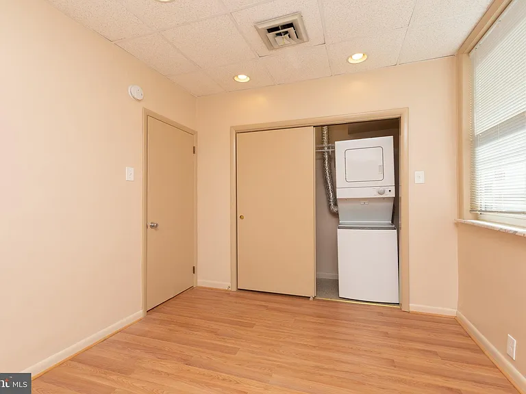 1317 Wolf St #2 — Photo 7