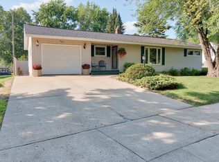 307 Mesabi Dr, Hibbing, MN 55746