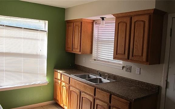 5th image of 2137 Avenue A