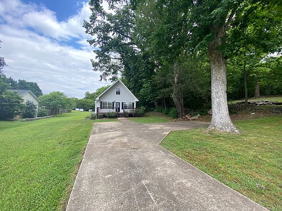 3rd image of 7643 Monger Ln
