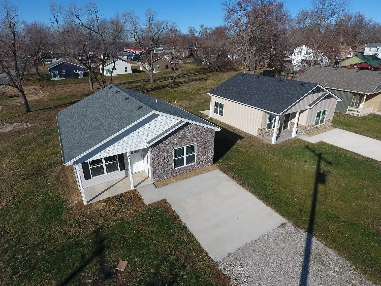 2 bed, 900 sqft, $1,000 — Photo 2