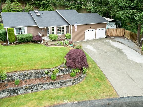 4th image of 7025 162nd Street Ct E