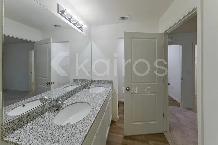 466 Norwood Ave S — Photo 16