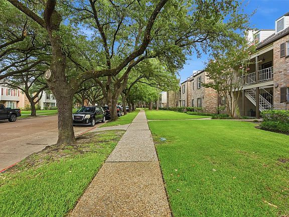 3rd image of 12973 Trail Hollow Dr #2973