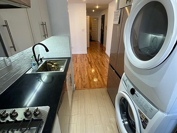 4th image of 173 Grand St #4C