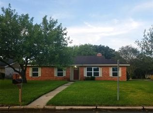 16823 Paint Rock Rd, Friendswood, TX 77546