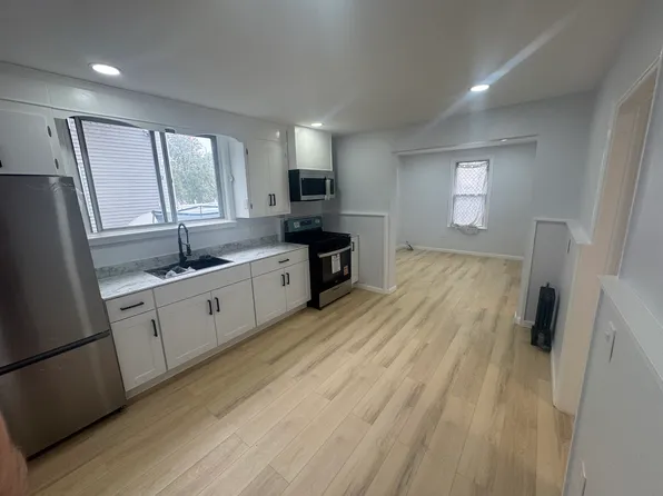 273 Maple Ave #1R, Wallington, NJ 07057