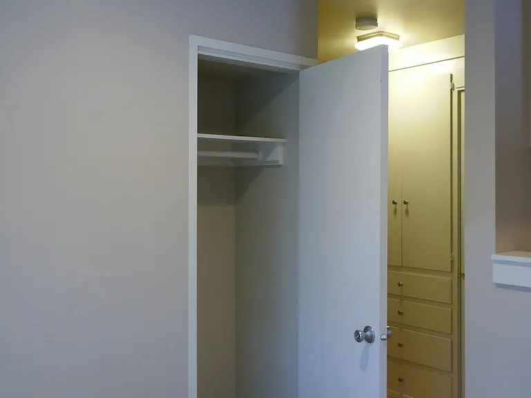 224 14th Ave E #12 — Photo 4