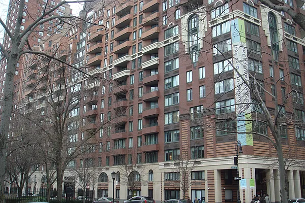 Rented by Corcoran | media 21