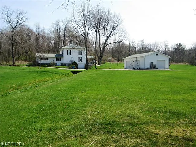 3041 Camille Rd SW photo 1