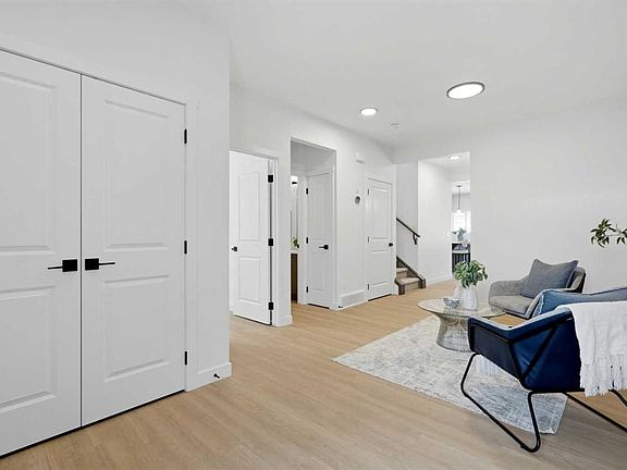 4th image of 147 S Homestead Cir NE