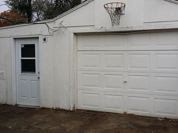 3rd image of 2704 McBride Ave