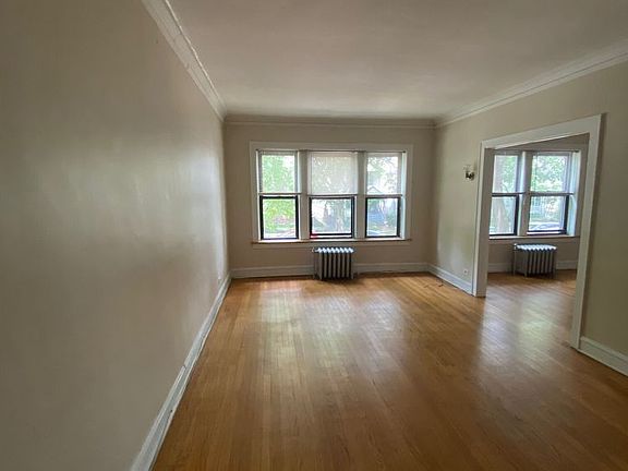 2nd image of 4527 N Paulina St APT 1A