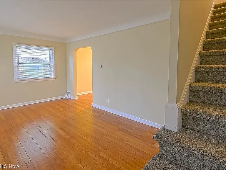 21151 Fuller Ave — Photo 2