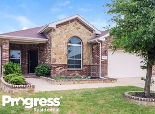 4712 Elkhart Dr, Crowley, TX 76036
