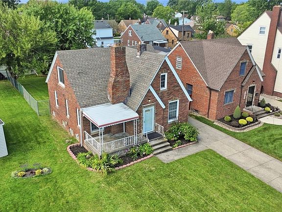 4th image of 6404 Doncaster Ave