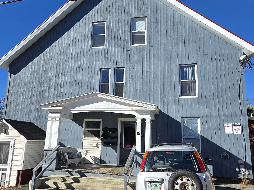 15 Jackson St #4