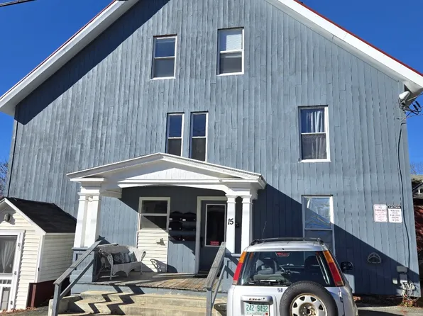 15 Jackson St APT 4, Littleton, NH 03561