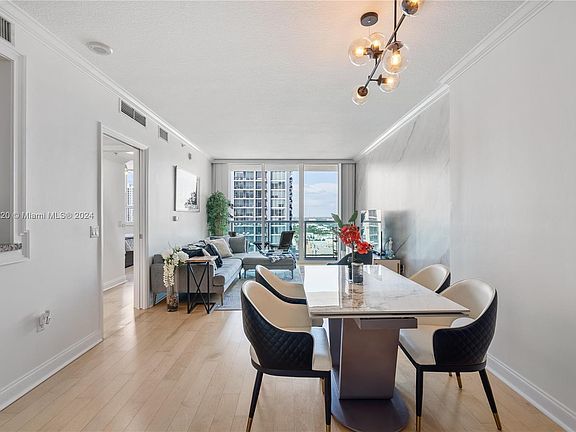 4th image of 350 SE 2nd St APT 2580