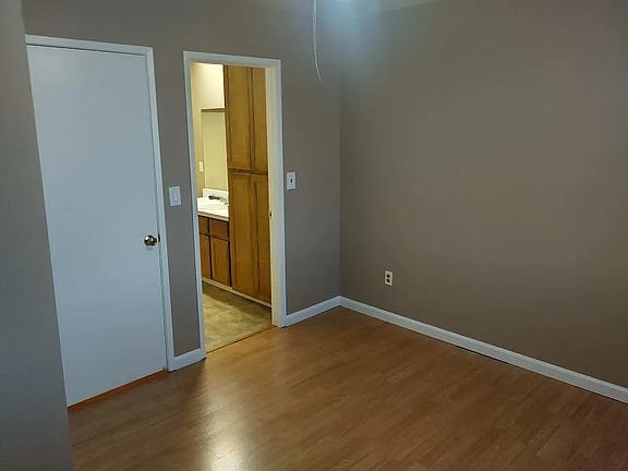 5th image of 506 S Santa Fe St #506