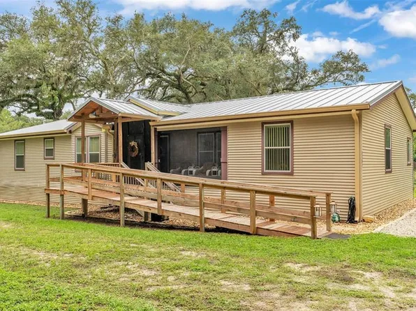 8305 Marietta Pl, Zephyrhills, FL 33541