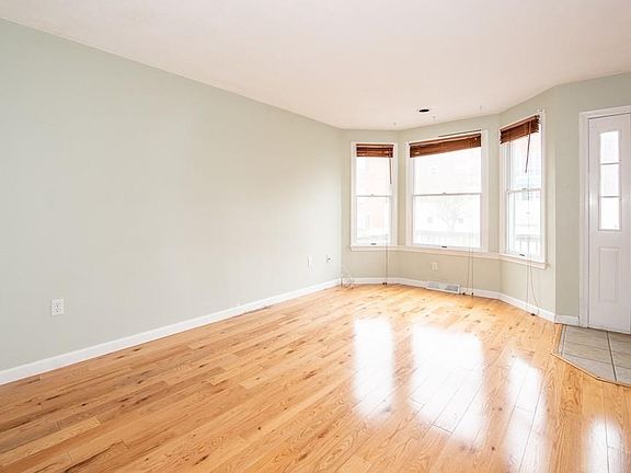 3rd image of 92 Belmont St #92