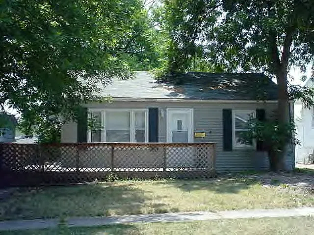 1847 E Johns Ave photo 1