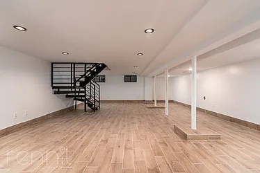 Rented by Rennit Inc.