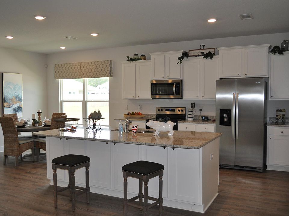 2nd image of 3369 Southwind Dr