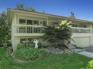 22 Burning Tree Dr, Yakima, WA 98902