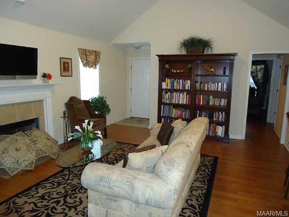 3rd image of 1508 Hallwood Ln