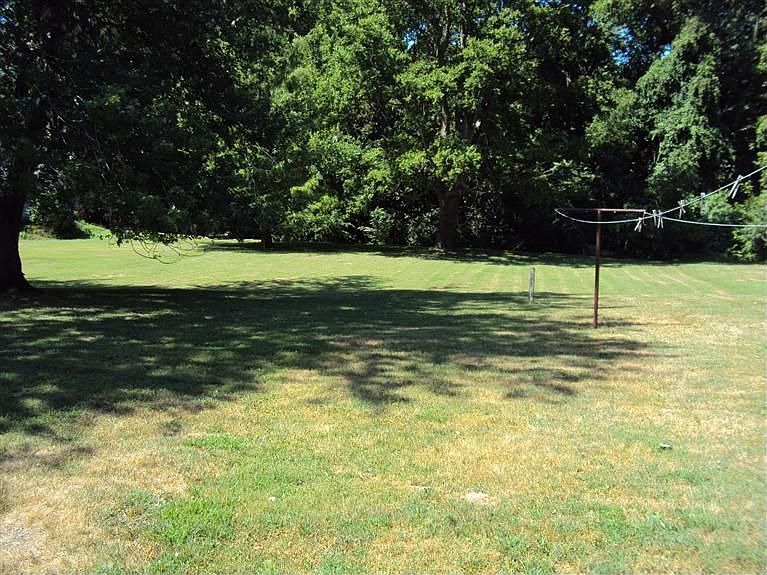2nd image of 507 Castle Dr