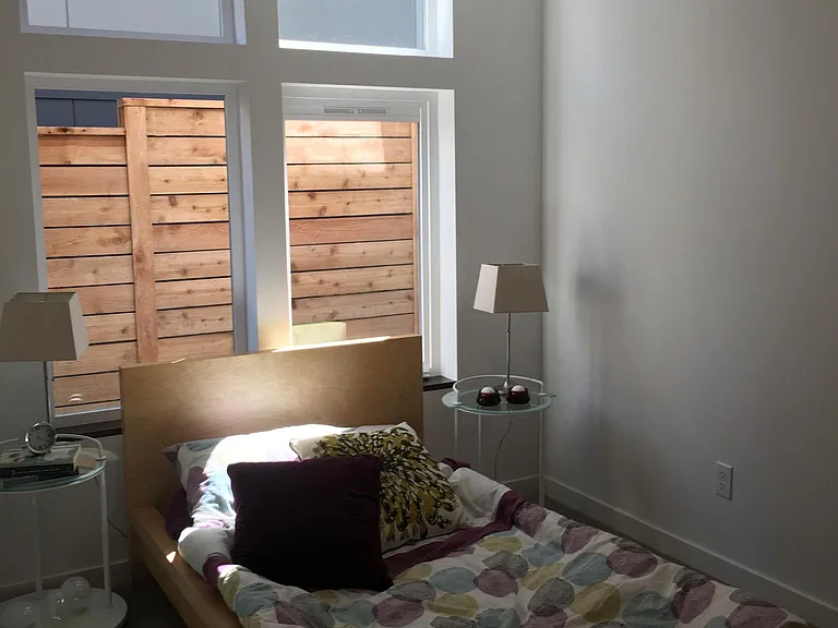 4513 Linden Ave N — Photo 3
